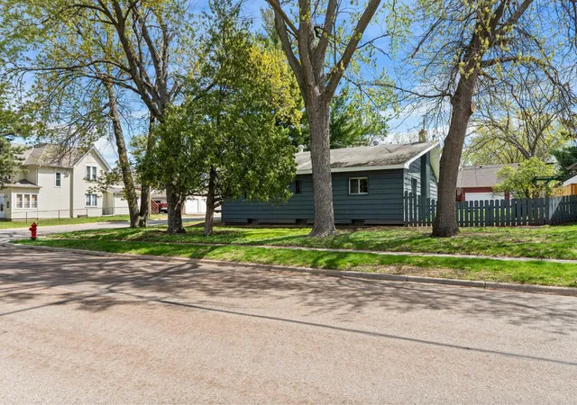 Homes for sale in New Brighton, MN | 687 4Th Ave Nw, New Brighton, MN 55112 | MLS# 7062629