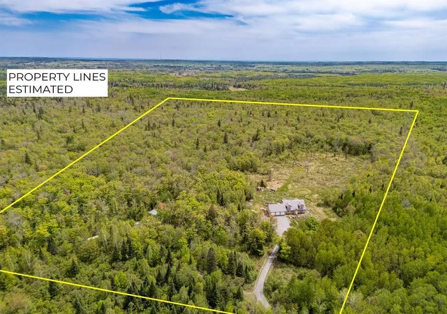 Photo 2 of Single family home for sale at 4598 Mcalpine Spur Rd, Two Harbors, MN 55616 | MLS# 7062682 | Listing updated on 2026-08-15