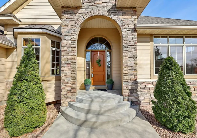 Photo 3 of Single family home for sale at 14043 Kings Ct, Savage, MN 55378 | MLS# 7062881 | Listing updated on 2026-09-22