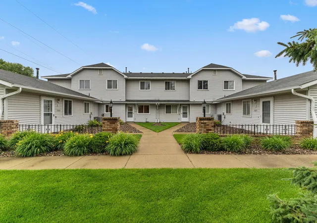 Homes for sale in Coon Rapids, MN | 11105 Drake St Nw, Coon Rapids, MN 55433 | MLS# 7062919