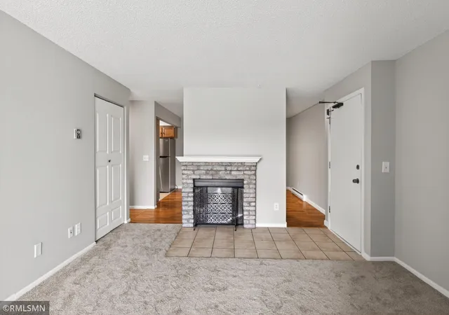4th image of 400 Shelard Pkwy, St. Louis Park, MN 55426
