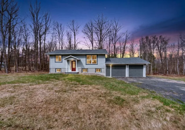 1st image of 814 Rogers Ave, Grand Rapids, MN 55744 | MLS# 7063167