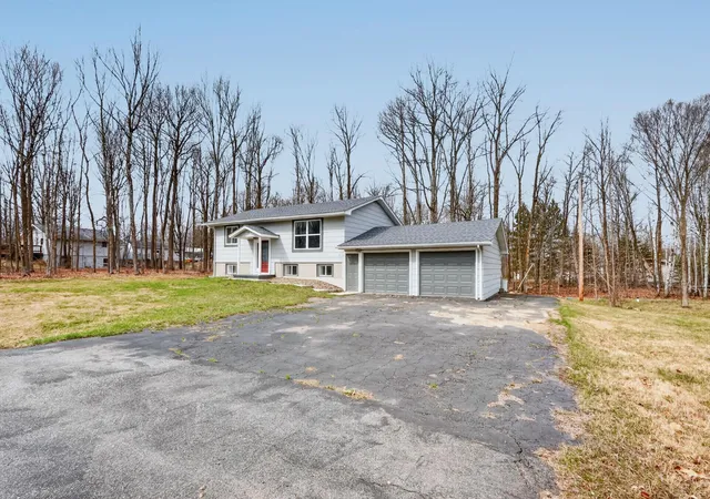2nd image of 814 Rogers Ave, Grand Rapids, MN 55744 | MLS# 7063167