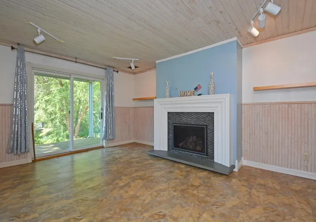 4th image of 9588 County Road 5 Ne, North Branch, MN 55056 | MLS# 7063179