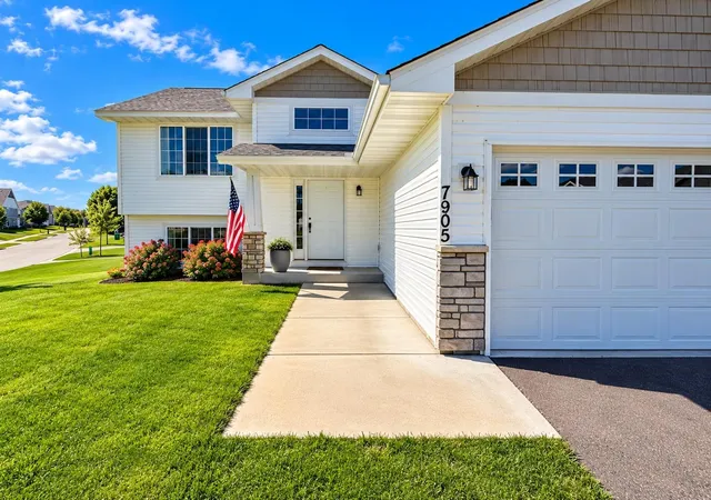 Photo 2 of Single family home for sale at 7905 Lambert Ave Ne, Albertville, MN 55301 | MLS# 7063216 | Listing updated on 2026-09-30