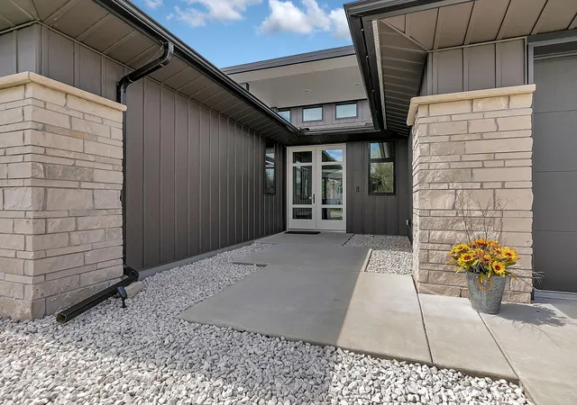 2nd image of 2137 Tamarack Dr, Saint Cloud, MN 56301 | MLS# 7063236
