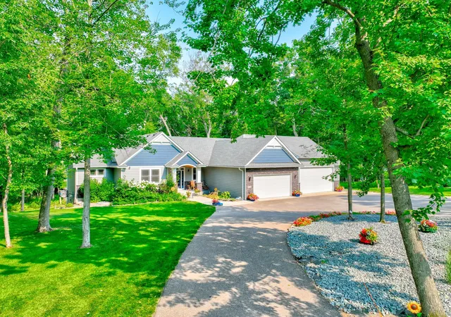 Photo 2 of Single family home for sale at 19180 Meadowridge Ln Cir N, Marine On Saint Croix, MN 55047 | MLS# 7063280 | Listing updated on 2026-10-08