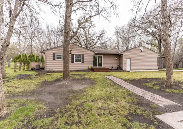 Homes for sale in Fergus Falls, MN | 728 S Woodland Dr, Fergus Falls, MN 56537 | MLS# 7063316