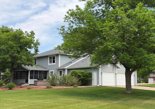 Homes for sale in Saint Cloud, MN | 2721 Meadowrose Blvd, Saint Cloud, MN 56301 | MLS# 7063426