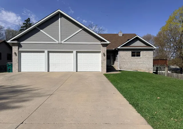 Homes for sale in New Brighton, MN | 676 12th Ave Nw, New Brighton, MN 55112 | MLS# 7063442