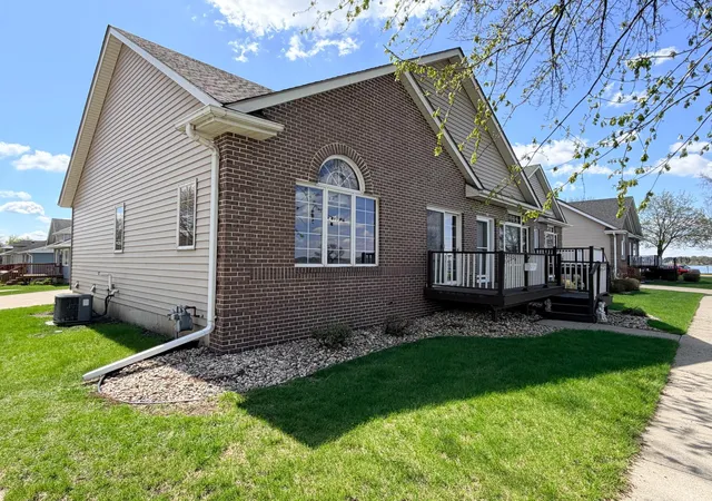 Photo 3 of Condo for sale at 726 3rd Avenue, Worthington, MN 56187 | MLS# 7063447 | Listing updated on 2026-09-10