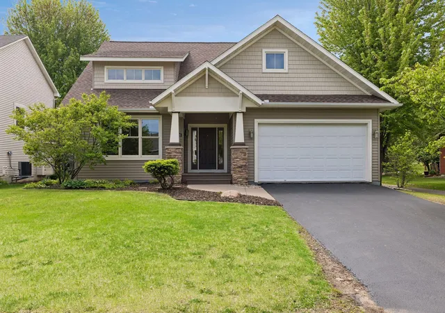 2nd image of 11409 Balsam Wy, Saint Paul, MN 55129 | MLS# 7063539