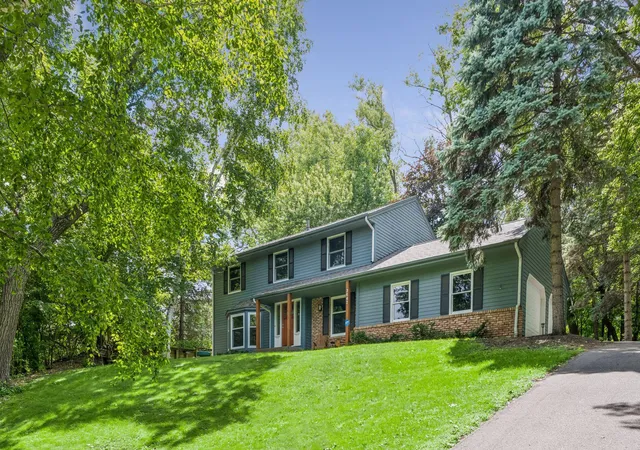 Photo 2 of Sale Pending at 3642 Sunrise Dr W, Minnetonka, MN 55345 | MLS# 7063548 | Listing updated on 2026-08-08