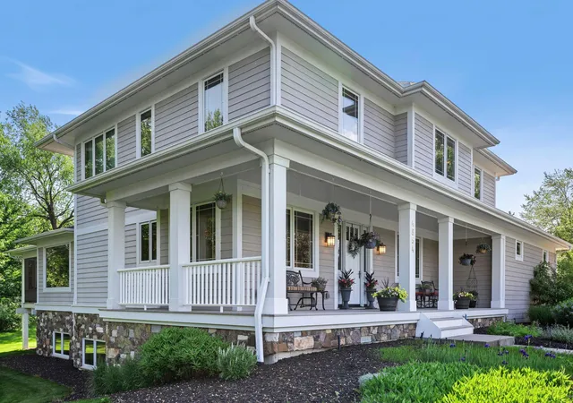3rd image of 4854 Linden Trl N, Lake Elmo, MN 55042 | MLS# 7063588