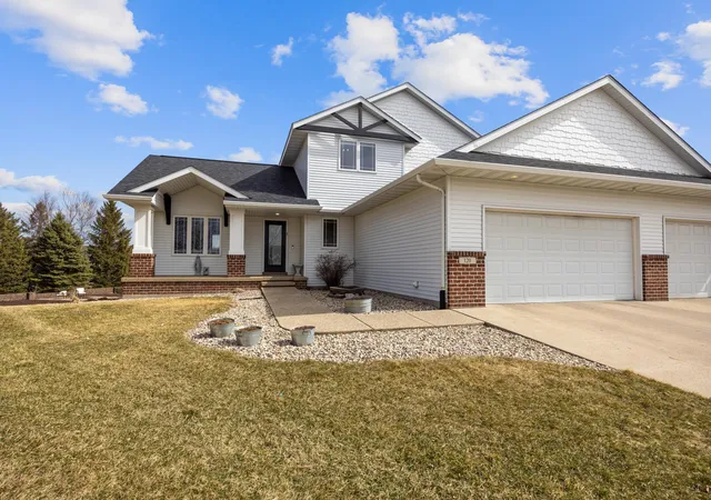 Homes for sale in Mankato, MN | 120 Callaway Ct, Mankato, MN 56001 | MLS# 7063707