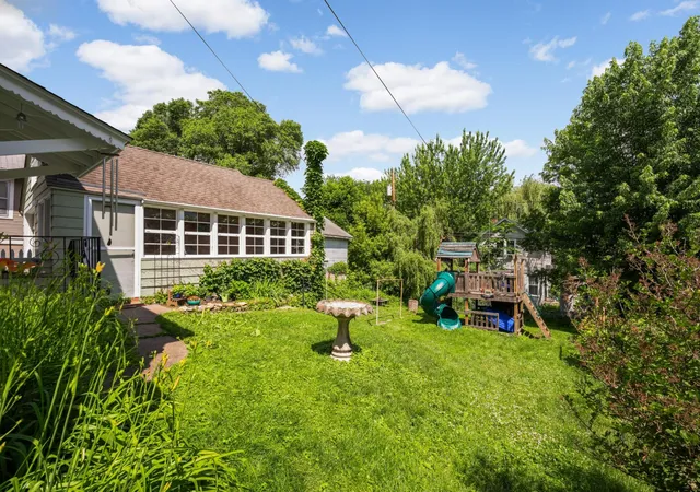 24th image of 209 Robie St W, Saint Paul, MN 55107 | MLS# 7063737