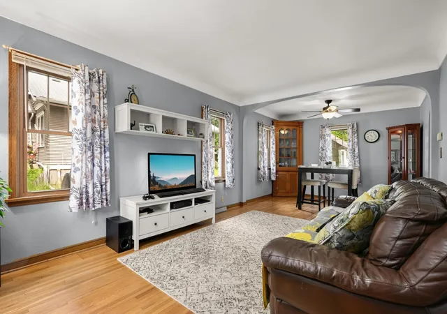 5th image of 209 Robie St W, Saint Paul, MN 55107 | MLS# 7063737