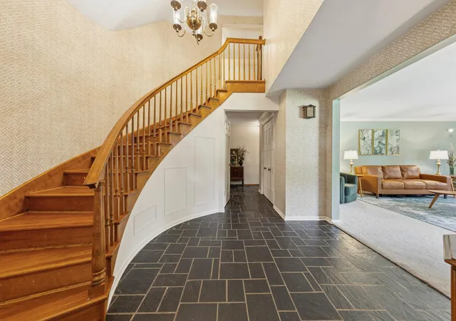 Photo 3 of Single family home for sale at 2100 Linn Dr, Owatonna, MN 55060 | MLS# 7063764 | Listing updated on 2026-09-05
