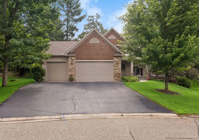 Homes for sale in Hudson, WI | 612 Park View Ct, Hudson, WI 54016 | MLS# 7063841
