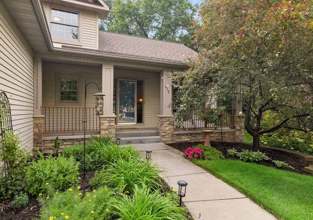 Homes for sale in Hudson, WI | 612 Park View Ct, Hudson, WI 54016 | MLS# 7063841