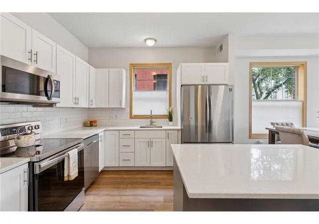 Listing Photo 4 - Condo for sale in building located at 3310 Nicollet Ave, Minneapolis, MN 55408 - Unit #102