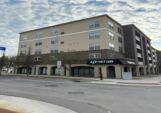 Photo 3 of Condo for sale at 2900 University Ave SE #402, Minneapolis, MN 55414 | MLS# 7063915 | Listing updated on 2026-10-15