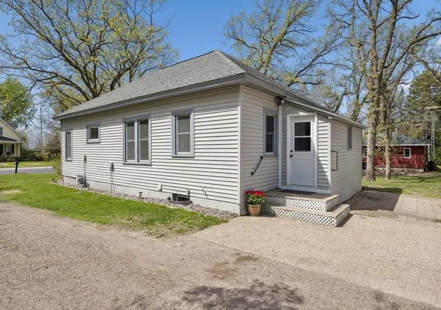 image of 621 Hazel Ave E, Kimball, MN 55353 | MLS# 7064147