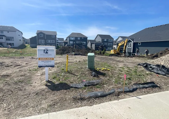 3rd image of 15463 111Th Ave N, Osseo, MN 55369 | MLS# 7064173