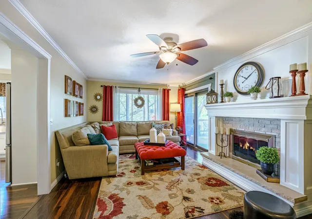 Photo 3 of Single family home for sale at 613 Chicago Dr, Burnsville, MN 55306 | MLS# 7064189 | Listing updated on 2026-08-31