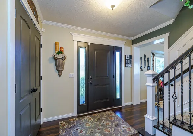 Photo 4 of Single family home for sale at 613 Chicago Dr, Burnsville, MN 55306 | MLS# 7064189 | Listing updated on 2026-08-31