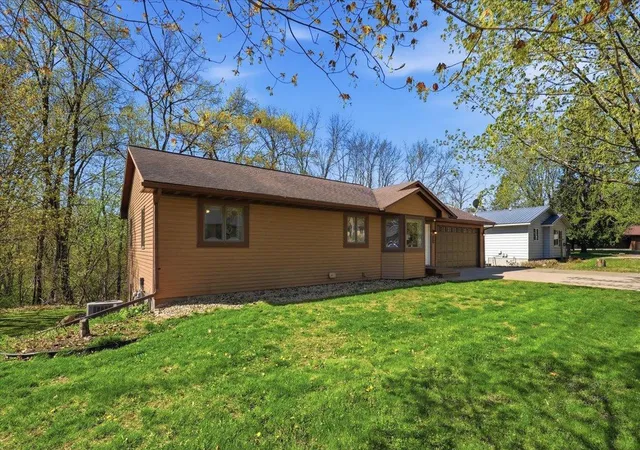 Homes for sale in Ellsworth, WI | 269 E Sunset Ln, Ellsworth, WI 54011 | MLS# 7064197