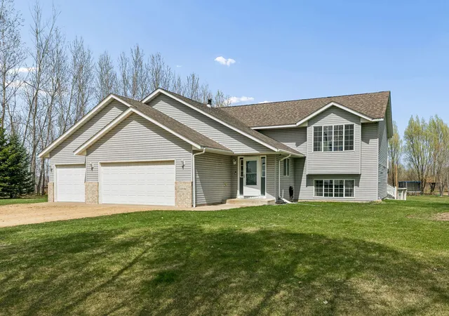Homes for sale in Lindstrom, MN | 13556 355th St, Lindstrom, MN 55045 | MLS# 7064377