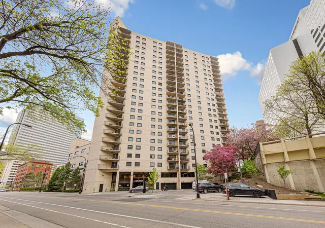 2nd image of 1225 Lasalle Ave, Minneapolis, MN 55403