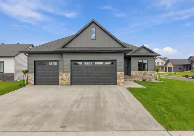 Photo 1 of Single family home for sale at 4257 Pine Pkwy S, Fargo, ND 58104 | MLS# 7064532 | Listing updated on 2026-09-17