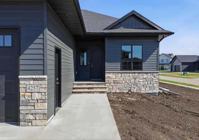 3rd image of 4257 Pine Pkwy S, Fargo, ND 58104 | MLS# 7064532