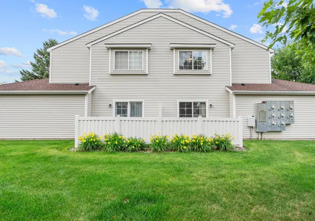 Homes for sale in Apple Valley, MN | 6276 158Th St W, Apple Valley, MN 55124 | MLS# 7064560