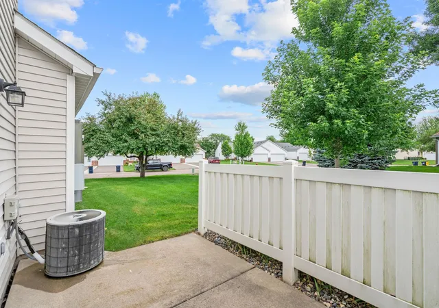 Homes for sale in Apple Valley, MN | 6276 158Th St W, Apple Valley, MN 55124 | MLS# 7064560
