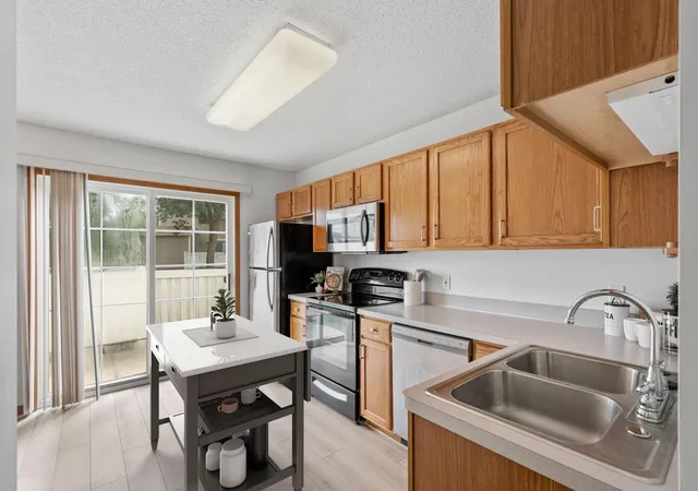 Photo 4 of Single family home for sale at 6276 158th Street W, Saint Paul, MN 55124 | MLS# 7064560 | Listing updated on 2026-08-26