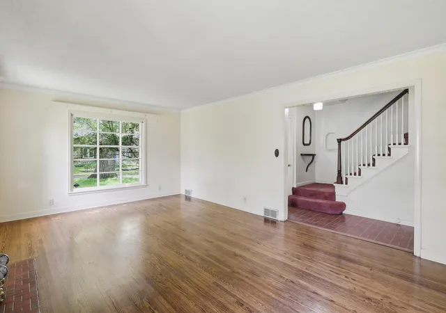 2nd image of 4308 Glencrest Rd, Golden Valley, MN 55416 | MLS# 7064646