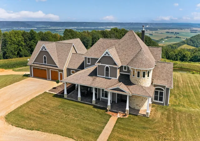 Photo 1 of Mansion for sale at 66850 177th Avenue, Wabasha, MN 55981 | MLS# 7064708 | Listing updated on 2026-08-20