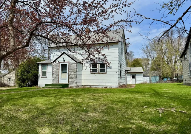 Homes for sale in Alexandria, MN | 915 6th Ave E, Alexandria, MN 56308 | MLS# 7064726
