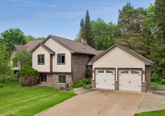 Homes for sale in Mahtomedi, MN | 1326 Griffin Ave, Mahtomedi, MN 55115 | MLS# 7064772