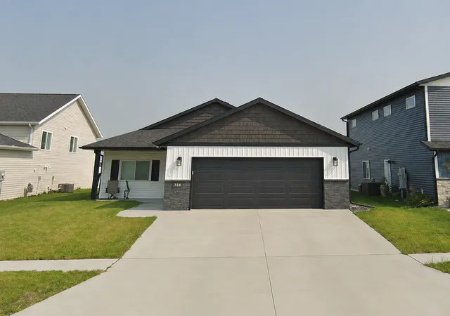 Photo 1 of Single family home for sale at 728 1st Avenue, Horace, ND 58047 | MLS# 7064836 | Listing updated on 2026-09-23
