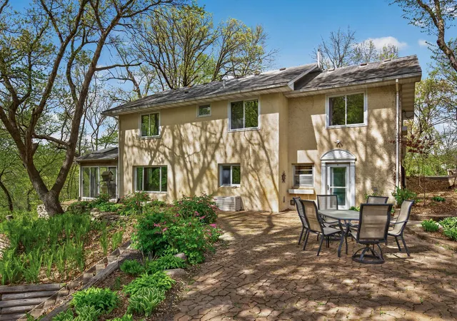 31st image of 9551 Riverview Rd, Eden Prairie, MN 55347 | MLS# 7065036