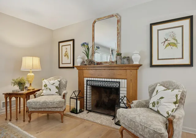 2nd image of 10 Western Ter, Minneapolis, MN 55426 | MLS# 7065229
