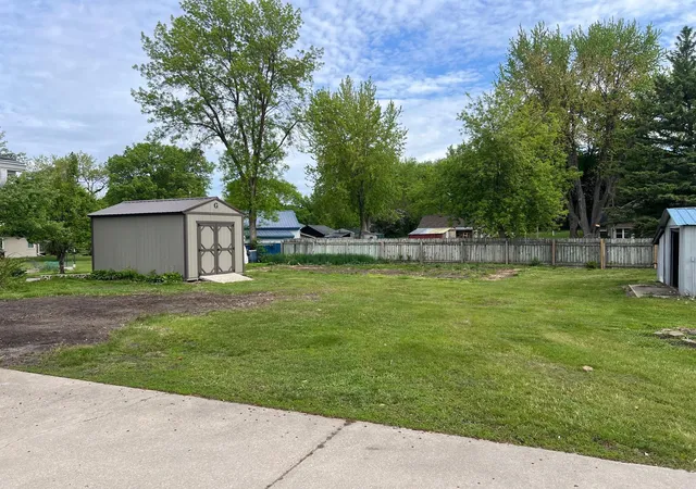 57th image of 129 Nelson St E, Litchfield, MN 55355 | MLS# 7065261