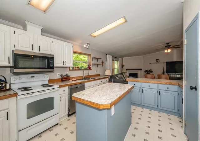 Homes for sale in Superior, WI | 4612 E Valley Brook Rd, Superior, WI 54880 | MLS# 7065278