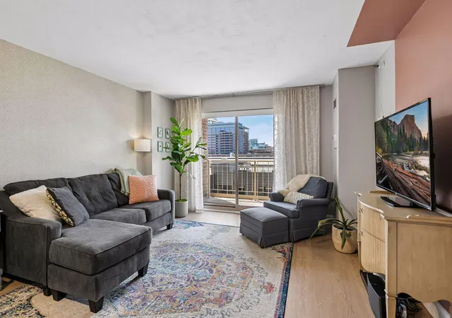 3rd image of 401 S 1St St #616, Minneapolis, MN 55401 | MLS# 7065372