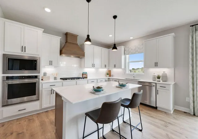 3rd image of 4803 Blake Wy, Saint Paul, MN 55129 | MLS# 7065545