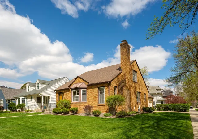 1st image of 1201 Center St W, Rochester, MN 55902 | MLS# 7065578